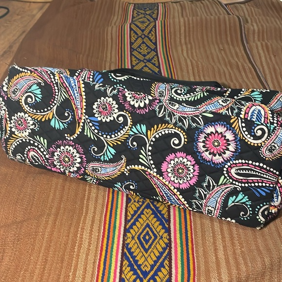 Vera Bradley Black Paisley Bandana Swirl Floral shoulder bag - Picture 7 of 9